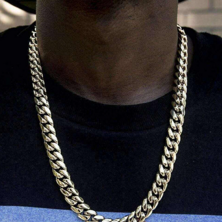 Eleva tu estilo con cadenas cubanas de oro de 14 quilates