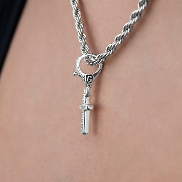 Colgante Charm Micra Cruz Helada para Enganchar en Oro Blanco
