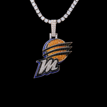 Colgante con el logo oficial de la WNBA de las Phoenix Mercury en oro blanco
