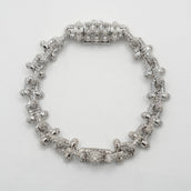 Diamond Spike Bracelet in White Gold