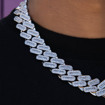 Cadena cubana de eslabones ajustados de diamantes baguette en oro blanco - 19 mm