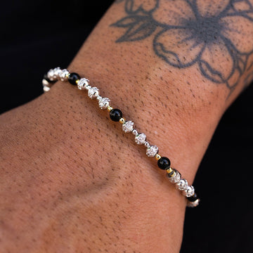 Pulsera con abalorios esféricos helados