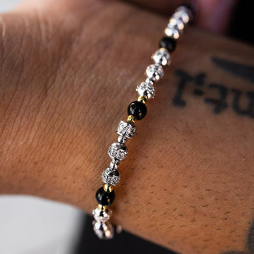 Pulsera con abalorios esféricos helados
