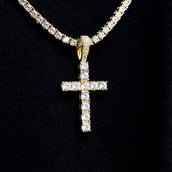 Cruz de diamante en oro amarillo