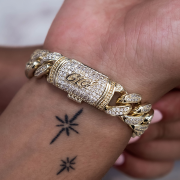 Pulsera de eslabones cubanos con diamantes en oro amarillo - 12 mm