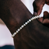 Pulsera de tenis de oro amarillo con estrellas y circonitas redondas
