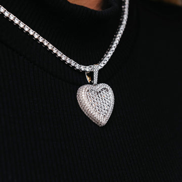 Colgante Corazón con Diamantes Baguette
