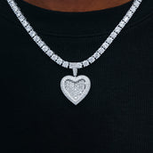 Colgante Corazón con Diamantes Baguette