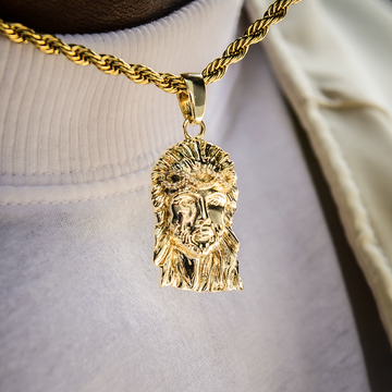 Colgante de Jesús con Retrato y Corona de Diamantes