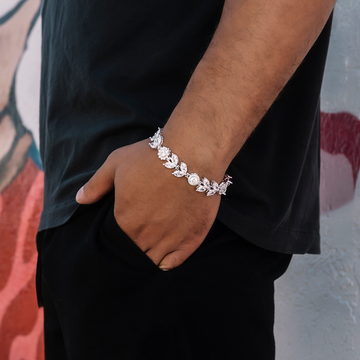 Pulsera de flores con diamantes