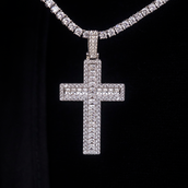 Colgante Cruz Baguette de Diamantes en Oro Blanco