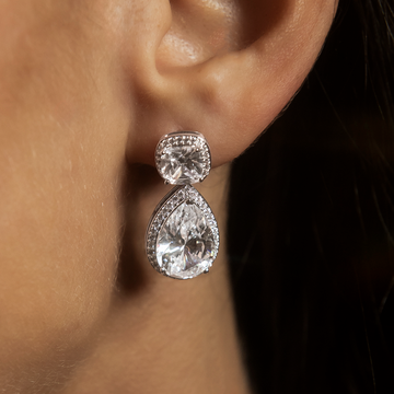 Pendientes colgantes de corte cojín con diamantes helados