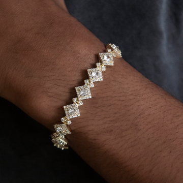 Pulsera Eslabones Claustro en Oro Amarillo