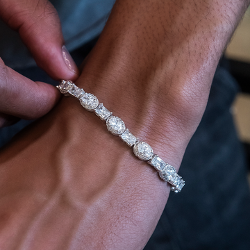 Pulsera de tenis con óvalos y esmeraldas talladas