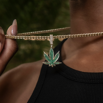 Colgante Esmeralda Hoja de Marihuana