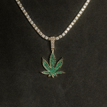 Colgante Esmeralda Hoja de Marihuana