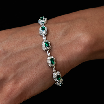 Pulsera de corte cojín esmeralda helada