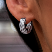 Pendientes de aro anchos con pavé de oro blanco