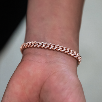 Pulsera cubana de oro rosa con eslabones y diamantes engastados