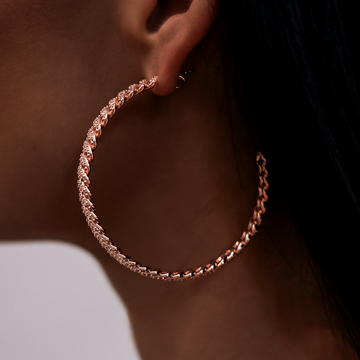 Pendientes de aro con pavé de diamantes en oro rosa