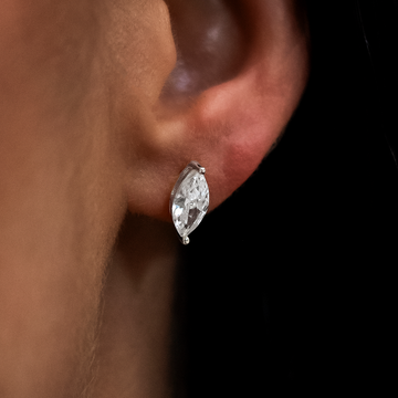 Pendientes de oro blanco con diamantes talla marquesa de 5 mm