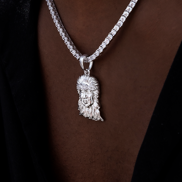 Colgante con retrato de Jesús de Diamond Crown en oro blanco