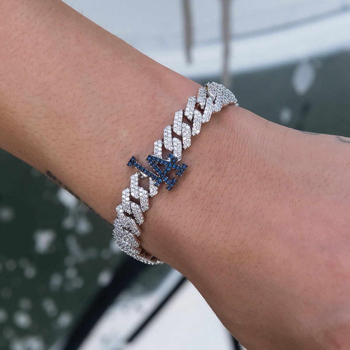 Los Angeles Dodgers Official MLB Diamond Prong Cuban Bracelet in White