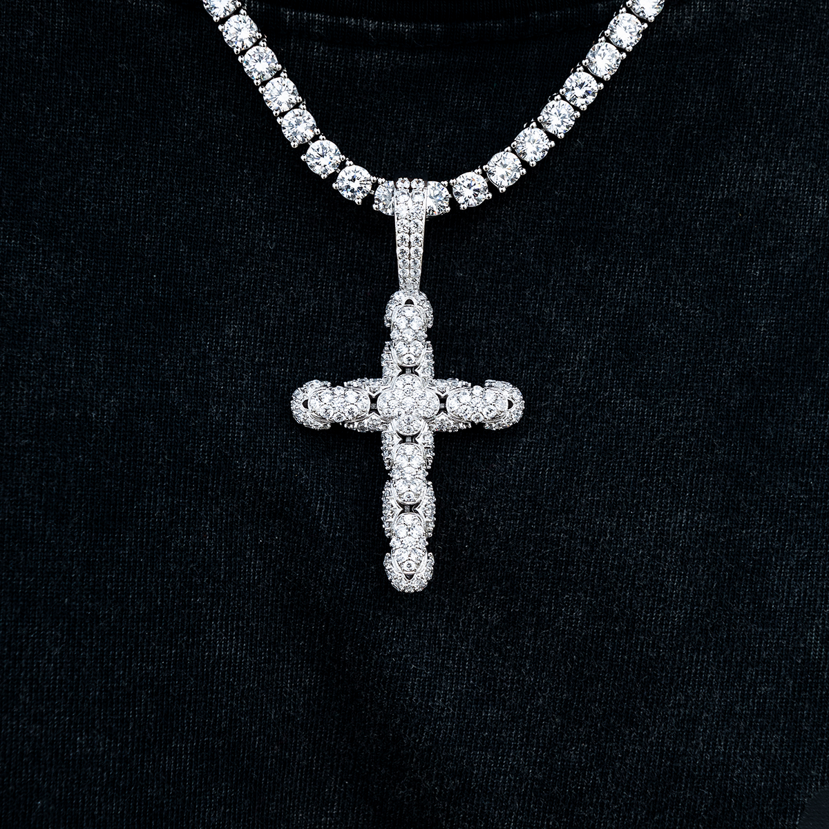Diamond Pave Snake Link Cross Pendant in White Gold – The GLD Shop