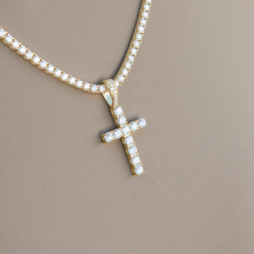 Colgante de cruz de moissanita con diamante para mujer en vermeil de oro amarillo