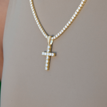 Colgante de cruz de moissanita con diamante para mujer en vermeil de oro amarillo