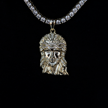 Colgante de Jesús con corona grande de diamantes en oro amarillo