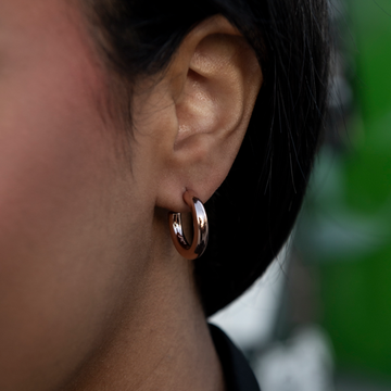 Aretes de aro tubulares en oro rosa
