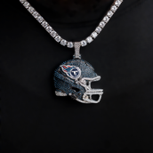 Dije de casco de los Tennessee Titans, edición oficial NFL 2025