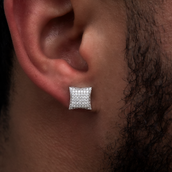 Pendientes de botón con pavé de diamantes GLD con talla cojín - Oro blanco