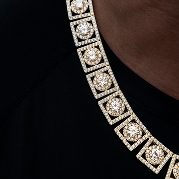 Cadena Eslabones con Diamantes Halo Apilados en Oro Amarillo