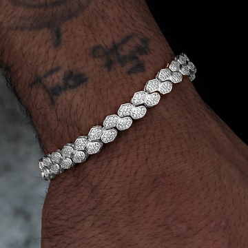 Pulsera de eslabones planos de serpiente con pavé de diamantes en oro blanco - 4 mm