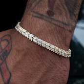 Pulsera de espiga helada de 7 mm en oro amarillo