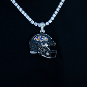 Colgante de casco de los Baltimore Ravens 2025 - Oro blanco