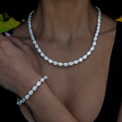 Paquete de Collar Tenis de Diamantes Ovalados Agrupados + Pulsera en Oro Blanco - 4 mm