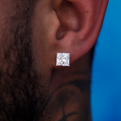 Pendientes de oro rosa con diamantes talla princesa de 7 mm