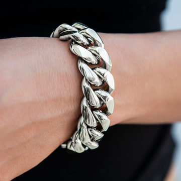 Signature Cuban Link Bracelet in White Gold- 19mm
