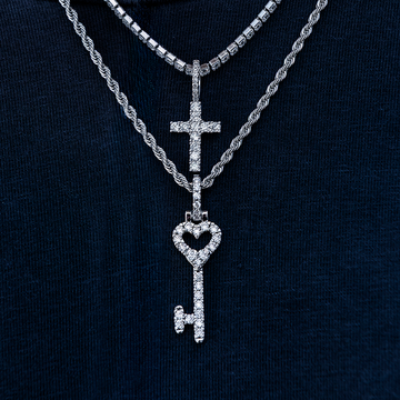 Juego de Cruz y Llave de Corazón en Oro Blanco