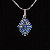 Colgante con el logotipo oficial de la MLS de los Vancouver Whitecaps FC en oro blanco
