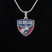 Colgante con el logo oficial de la MLS del FC Dallas en oro blanco