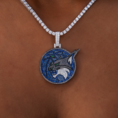 Colgante con el logotipo oficial de las Minnesota Lynx de la WNBA en oro blanco