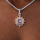 Colgante con el logotipo oficial de la WNBA de Connecticut Sun en oro blanco