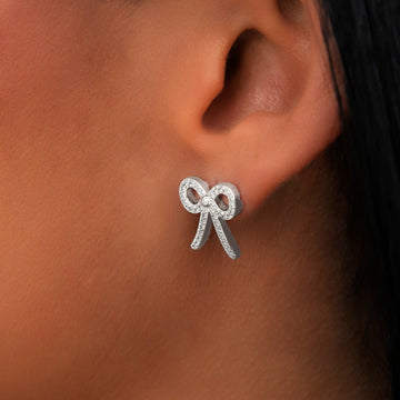 Pendientes de Lazo con Diamantes en Oro Blanco