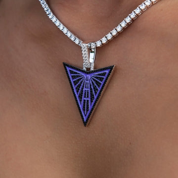 Colgante del logotipo oficial de las Golden State Valkyries de la WNBA en oro blanco