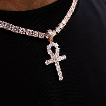 Colgante Cruz Ankh con Circonitas en Oro Rosa