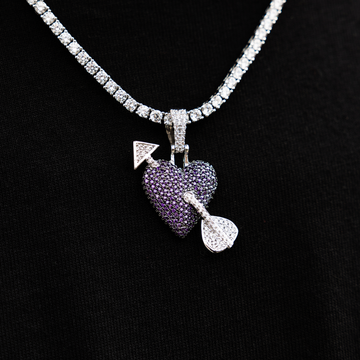 Colgante de corazón púrpura en oro blanco